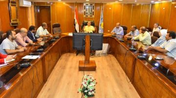 محافظ أسيوط: تكتلات اقتصادية جديدة لتعظيم إنتاج العسل وتربية الحمام وتعزيز الصادرات الزراعية محافظ أسيوط: تكتلات اقتصادية جديدة لتعظيم إنتاج العسل وتربية الحمام وتعزيز الصادرات الزراعية