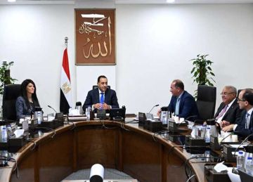  مدبولي يتابع استعدادات إطلاق السردية الوطنية للتنمية الاقتصادية الداعمة للنمو والتشغيل 