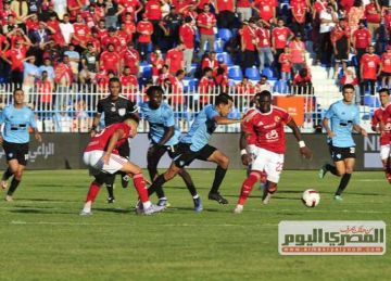 نجم الأهلي مهدد بالرحيل بعد مباراة غزل المحلة