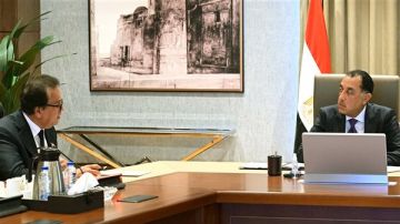 مدبولي يتابع موقف توافر الأدوية.. ويوجه بسرعة سداد المديونيات لـالشراء الموحد