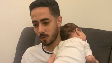 والد طفلة بورسعيد مريضة ضمور النخاع: كل يوم بيعدي من غير علاج تهديد لحياتها والد طفلة بورسعيد مريضة ضمور النخاع: كل يوم بيعدي من غير علاج تهديد لحياتها