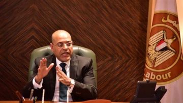 وزير العمل: نعمل على وضع بطاقات تعريفية لعمال الدليفري