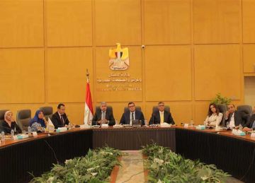  السياحة تتابع المخطط الاستراتيجي للمنطقة الواقعة بين مطار سفنكس الدولي وسقارة