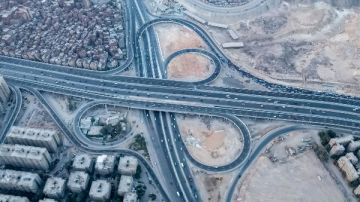 خبير: مشروعات النقل والتنمية العمرانية تدعم الاقتصاد خبير: مشروعات النقل والتنمية العمرانية تدعم الاقتصاد
