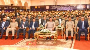 رئيس الأركان يشهد فعاليات اليوم العلمي للكلية الفنية العسكرية.. فيديو وصور رئيس الأركان يشهد فعاليات اليوم العلمي للكلية الفنية العسكرية.. فيديو وصور