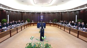 مجلس الوزراء يوافق على اتفاقيتين بشان البحث عن البترول مجلس الوزراء يوافق على اتفاقيتين بشان البحث عن البترول