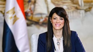 وزيرة التخطيط توجه بسرعة الانتهاء من مركز خدمات مصر بالعريش والجيزة وزيرة التخطيط توجه بسرعة الانتهاء من مركز خدمات مصر بالعريش والجيزة