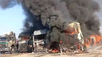 اشتعال النيران بـ 4 سيارات نقل في جراج بالشرقية