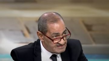 سيادة مصر خط أحمر.. رد قوي من أسامة الدليل على المحلل الجزائري بن خروف