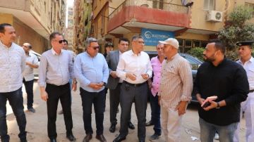 محافظ الجيزة يقود أعمال إزالة 6 أبراج ويشدد على مواجهة المخالفات