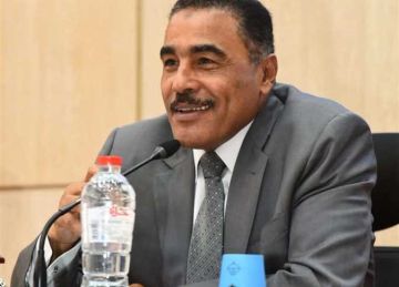 محافظ مطروح يعتمد المرحلة الثالثة لتنسيق القبول بمدارس التعليم الثانوي العام 2025 محافظ مطروح يعتمد المرحلة الثالثة لتنسيق القبول بمدارس التعليم الثانوي العام 2025