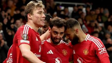 مانشستر يونايتد يفوز 3-2 على بيرنلي في الدوري الإنجليزي مانشستر يونايتد يفوز 3-2 على بيرنلي في الدوري الإنجليزي