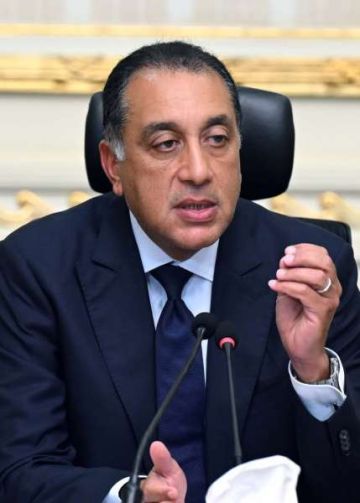 رئيس الوزراء يتابع جهود توفير منتجات البترول للصناعة والزراعة والقطاعات التنموية