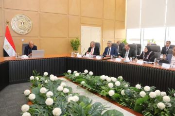 وزير الكهرباء يوجه بمواصلة تنفيذ خطة مجابهة ارتفاع الأحمال وزيادة الاستهلاك