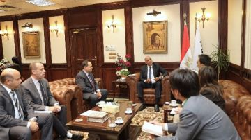 باسل رحمي: توسيع التعاون مع جايكا لدعم مشروعات الشباب الصناعية والإنتاجية باسل رحمي: توسيع التعاون مع جايكا لدعم مشروعات الشباب الصناعية والإنتاجية