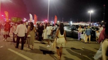 مهرجان العلمين 2025 .. توافد الجمهور بكثافة على حفل عمرو دياب مهرجان العلمين 2025 .. توافد الجمهور بكثافة على حفل عمرو دياب