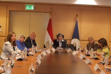 نائب وزير السياحة تلتقي مع لجنة الثقافة والإعلام بنموذج محاكاة مجلس الشيوخ المصري