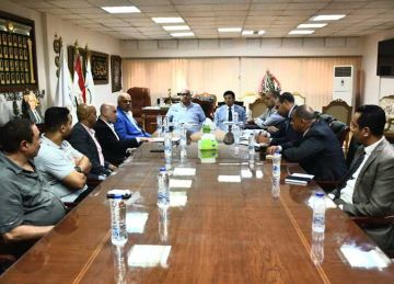 وزير الرياضة ورئيس اللجنة الأولمبية المصرية يجتمعان باتحادات رفع الأثقال والمصارعة وزير الرياضة ورئيس اللجنة الأولمبية المصرية يجتمعان باتحادات رفع الأثقال والمصارعة