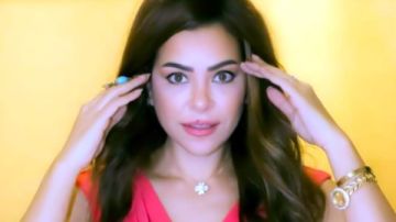 مش هدخلها تاني.. ألفت عمر تستغيث بعد تعرضها للسرقة في باريس