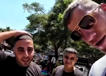  7 جنيه مش 50 .. سائق ميكروباص من المنوفية يرفض استغلال سائح ويصبح تريند عالمي