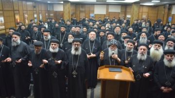 اجتماع مجمع كهنة إيبارشية المنيا بحضور الأنبا مكاريوس أسقف الإيبارشية صور