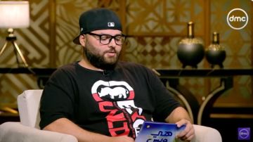 اللي هينفعني فلوسي مش صاحبي.. أشرف عطية يثير الجدل بتعليق غريب