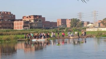 انتشال جثة شاب غرق في ترعة محلة أبوعلي بالغربية ..صور