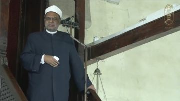 خطيب الجامع الأزهر: الوحدة سبب أمان المجتمع من أعدائه خطيب الجامع الأزهر: الوحدة سبب أمان المجتمع من أعدائه