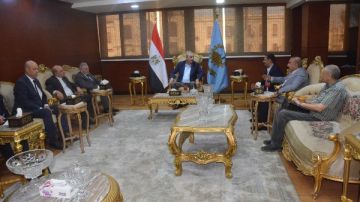 محافظ الغربية ورئيس هيئة الأوقاف يبحثان الاستغلال الأمثل للأراضي الوقفية لإقامة مشروعات سكنية وخدمية
