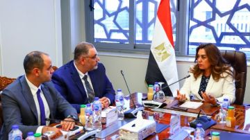 وزيرة التنمية المحلية تبحث مع شركة عالمية تعزيز نظم المعلومات الجغرافية بالمحافظات