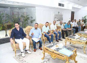 اجتماع موسع في قنا لمتابعة الموقف التنفيذي لمشروع تطوير كورنيش النيل اجتماع موسع في قنا لمتابعة الموقف التنفيذي لمشروع تطوير كورنيش النيل