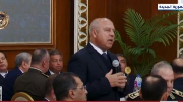 هفضل شغال طول فترتي.. وزير النقل: عيد العمال المقبل سيشهد إنتاج كافة أنواع السيارات في مصر هفضل شغال طول فترتي.. وزير النقل: عيد العمال المقبل سيشهد إنتاج كافة أنواع السيارات في مصر