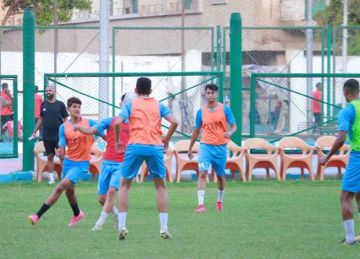 أسوان يفتح مران الخميس لحضور الجماهير تدريبات الفريق قبل لقاء المحلة أسوان يفتح مران الخميس لحضور الجماهير تدريبات الفريق قبل لقاء المحلة