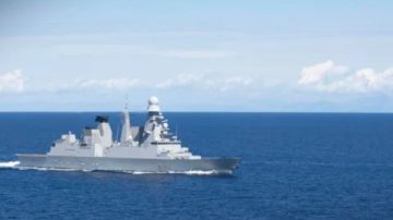 تصعيد ضد فنزويلا.. سفن حربية أمريكية تعبر قناة بنما نحو بحر الكاريبي