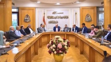 عاجل 43 مليار جنيه مديونية تهدد بتوقف المصانع وخدمات الرعاية الصحية.. ومذكرة عاجلة لـ مدبولي