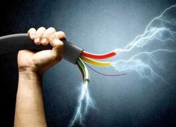 مصرع سباك بصعق كهربائي أثناء عمله في الدقهلية