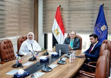 رئيس هيئة الدواء يبحث مع سفيري مصر برواندا وجنوب السودان سبل تعزيز التعاون الدوائي المشترك