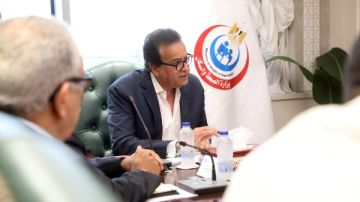 نقص الأدوية على طاولة وزير الصحة ..تفاصيل اجتماع عبدالغفار مع قيادات الوزارة نقص الأدوية على طاولة وزير الصحة ..تفاصيل اجتماع عبدالغفار مع قيادات الوزارة