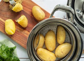 بـ القلي أو الغلي .. أفضل طرق لتخزين البطاطس في الفريزر طوال العام