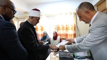 مفتي الجمهورية: المشاركة في الانتخابات مسؤولية وطنية وأمانة شرعية على كل مواطن مفتي الجمهورية: المشاركة في الانتخابات مسؤولية وطنية وأمانة شرعية على كل مواطن