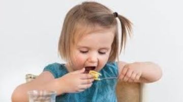 غذاء العقل..10 أطعمة تعزز ذاكرة طفلك للعام الدراسي الجديد