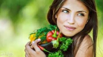 أطعمة تمنحك إشراقة طبيعية في الصباح.. سر البشرة النضرة يبدأ من طبقك أطعمة تمنحك إشراقة طبيعية في الصباح.. سر البشرة النضرة يبدأ من طبقك