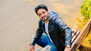 كريم سرور ينعي صديقه الراحل بهاء الخطيب بكلمات مؤثرة كريم سرور ينعي صديقه الراحل بهاء الخطيب بكلمات مؤثرة