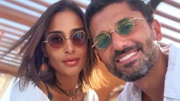 كريم محمود عبد العزيز ينفي شائعة انفصاله بهذه الصورة