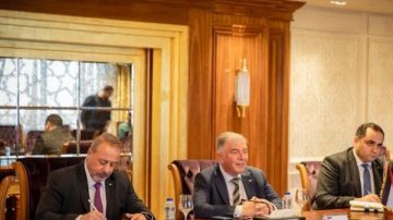 للاستفادة من التجربة المصرية.. شركة العاصمة الإدارية تستقبل رئيس المدينة الجديدة بالأردن للاستفادة من التجربة المصرية.. شركة العاصمة الإدارية تستقبل رئيس المدينة الجديدة بالأردن