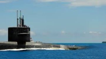 متحديا بوتين .. ترامب يأمر بنشر غواصات نووية قرب روسيا ردا على تهديدات ميدفيديف