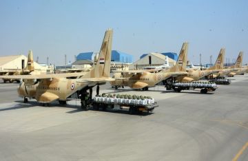 محاولة لبث الأمل.. الجيش المصري يعلن إسقاط مساعدات إنسانية على غزة (صور) محاولة لبث الأمل.. الجيش المصري يعلن إسقاط مساعدات إنسانية على غزة (صور)