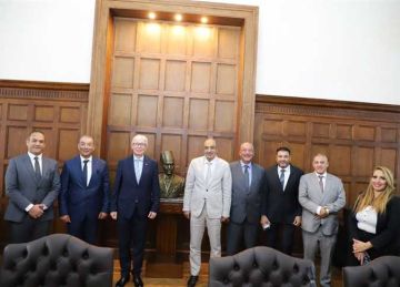 سفير بيرو لدى القاهرة: مصر ليست فقط سوق واعدة وواسعة وإنما قوة مؤثرة على الساحة العالمية (صور)