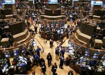 الأسواق العالمية تواجه أسبوعا مضطربا مع تصاعد الضغوط الأمريكية على أوكرانيا الأسواق العالمية تواجه أسبوعا مضطربا مع تصاعد الضغوط الأمريكية على أوكرانيا