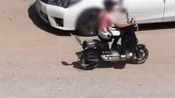 الشارع تحت سطوة العجلات الصغيرة.. هل يتحول الاسكوتر الكهربائي إلى توك توك جديد؟